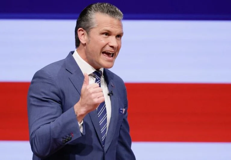 Hegseth anuncia nuevo Comando de Guerra Autónoma para ampliar uso militar de drones y robots