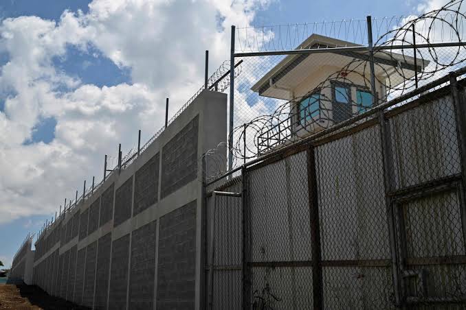 Costa rica Costa Rica emula a Bukele: abre mega cárcel de alta seguridad para combatir el narcotráfico