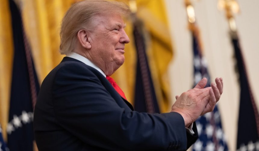 Trump anuncia un acuerdo con Putin para suministrar diésel ruso al mercado mundial 