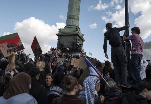 Macron intensifica la represión prohibiendo manifestaciones por toda Francia