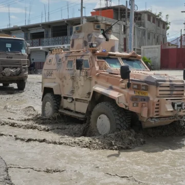Nayib Bukele lanza operación militar para rescatar a cuatro salvadoreños rehenes de bandas en Haití