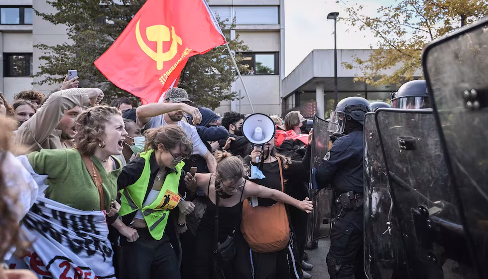 El primer ministro de Francia convocó un gabinete de crisis por la creciente protesta estudiantil